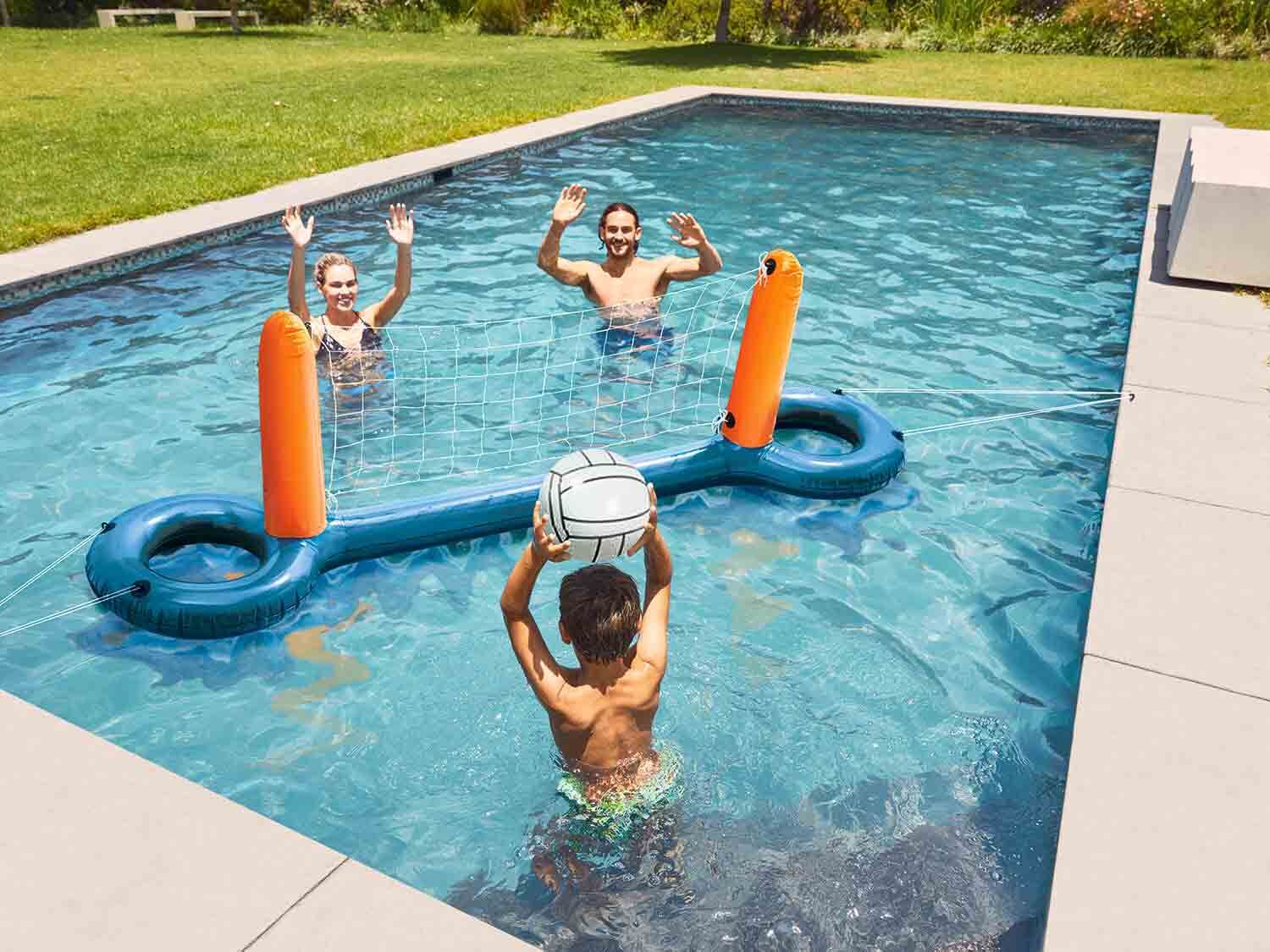 Set de portería y canasta inflable para piscina