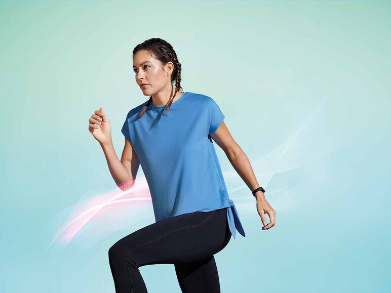 Camiseta técnica azul de manga corta para mujer